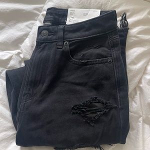 NWT American Eagle Strigid Distressed Black Mom Jean
